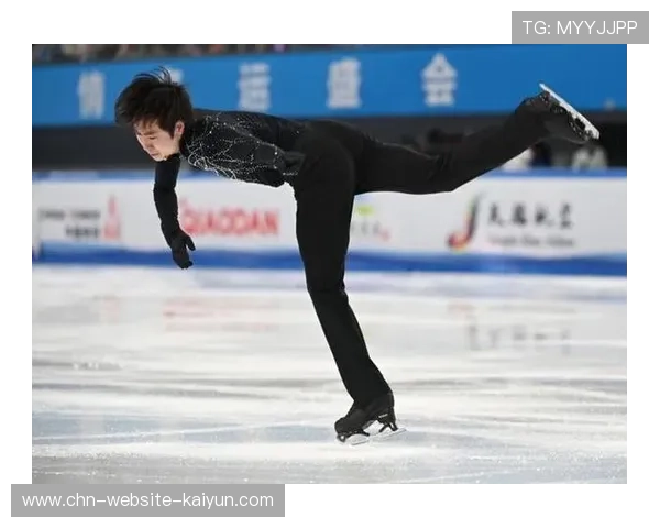 花滑全锦赛：金博洋、金书贤分获男、女单冠军
